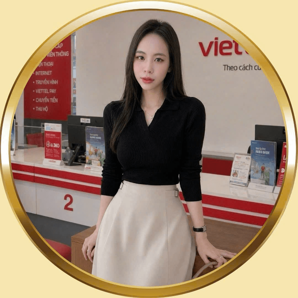 Ảnh chuyên viên Phạm Lan Anh